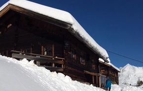 Aussenansicht Skihütte
