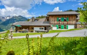 Außenansicht Hütte zur Heimat